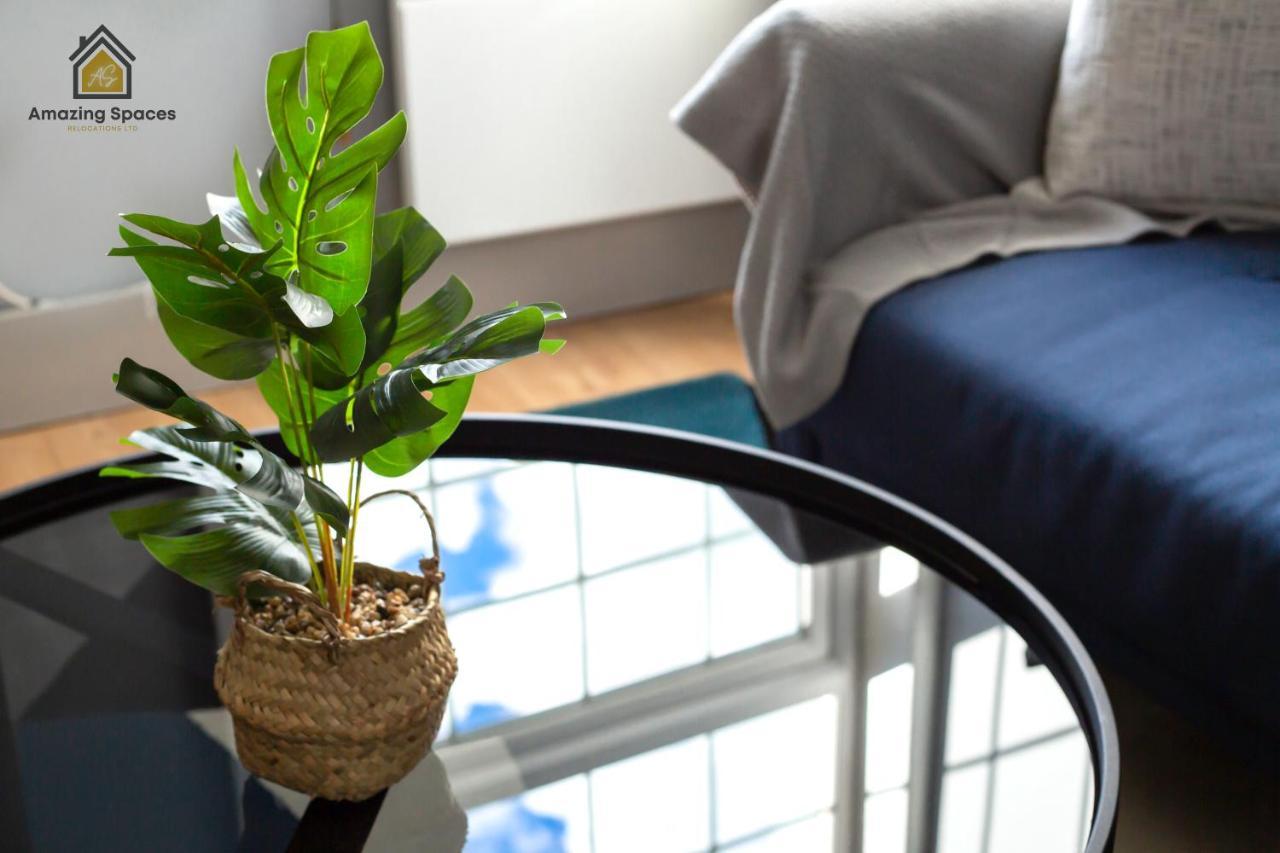 וורינגטון City Centre 2 Bed Flat Sleeps 3 For Work And Leisure With Free Wifi By Amazing Spaces Relocations Ltd מראה חיצוני תמונה