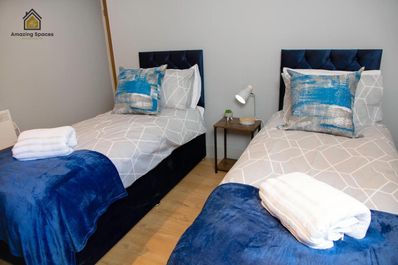וורינגטון City Centre 2 Bed Flat Sleeps 3 For Work And Leisure With Free Wifi By Amazing Spaces Relocations Ltd מראה חיצוני תמונה
