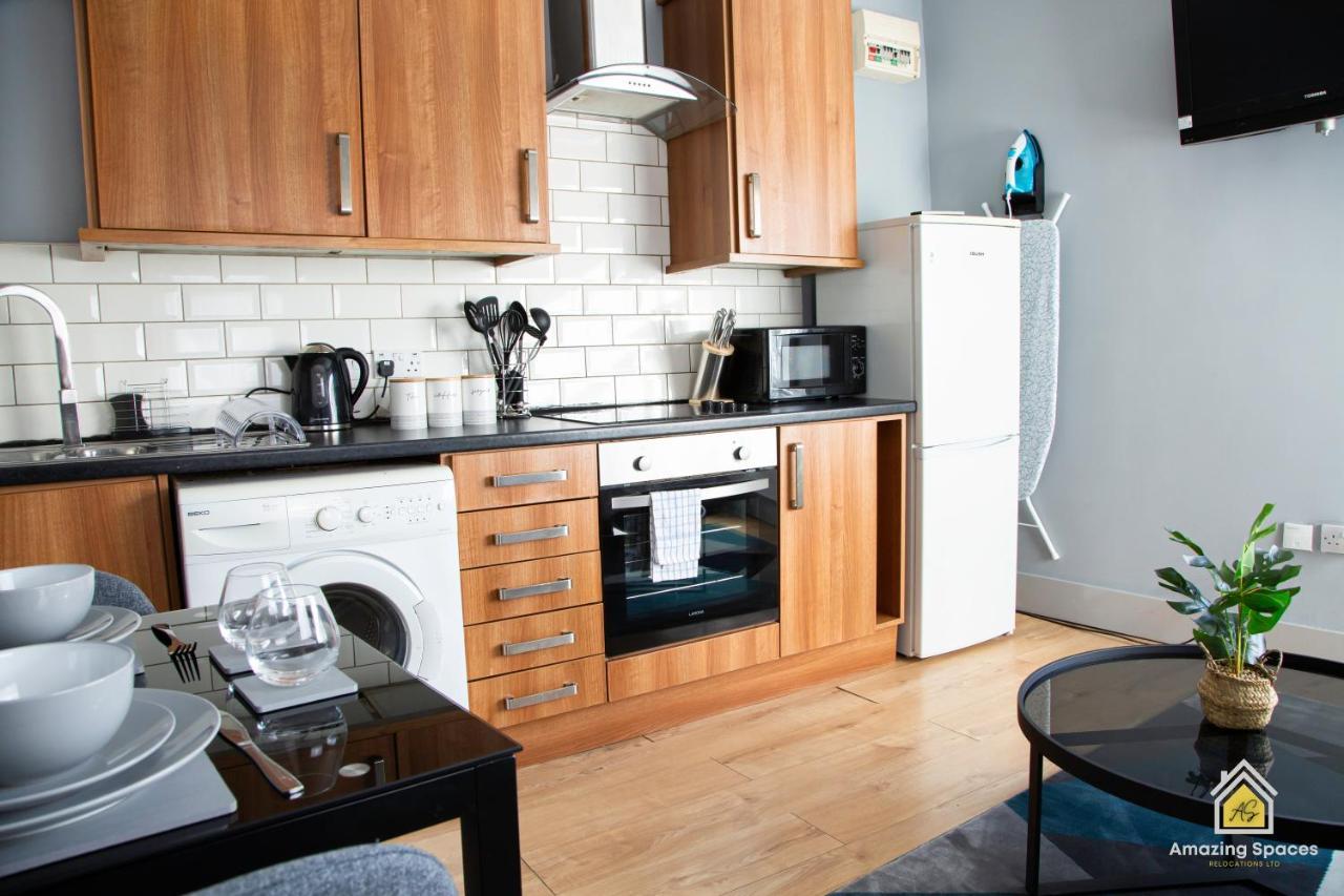 וורינגטון City Centre 2 Bed Flat Sleeps 3 For Work And Leisure With Free Wifi By Amazing Spaces Relocations Ltd מראה חיצוני תמונה